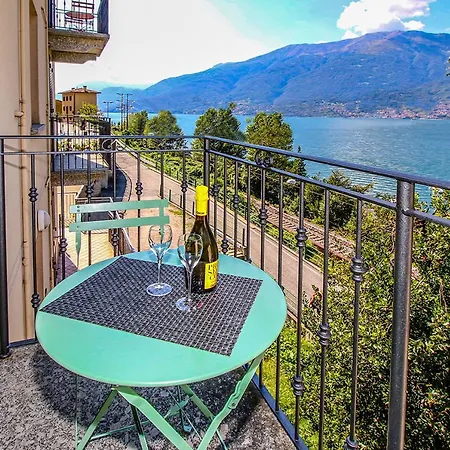 Lake View Dorio