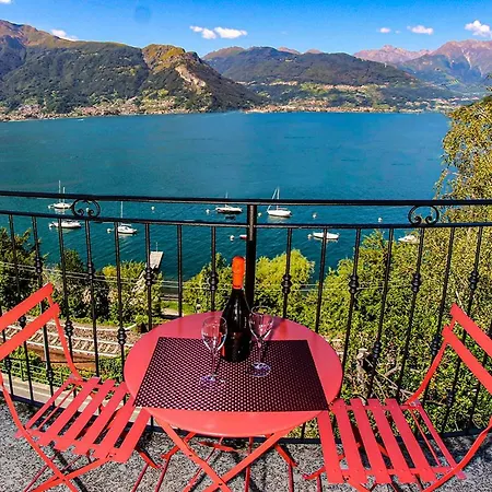 Lake View Apartment