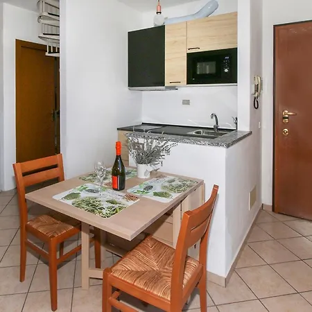 Lake View Apartment Dorio